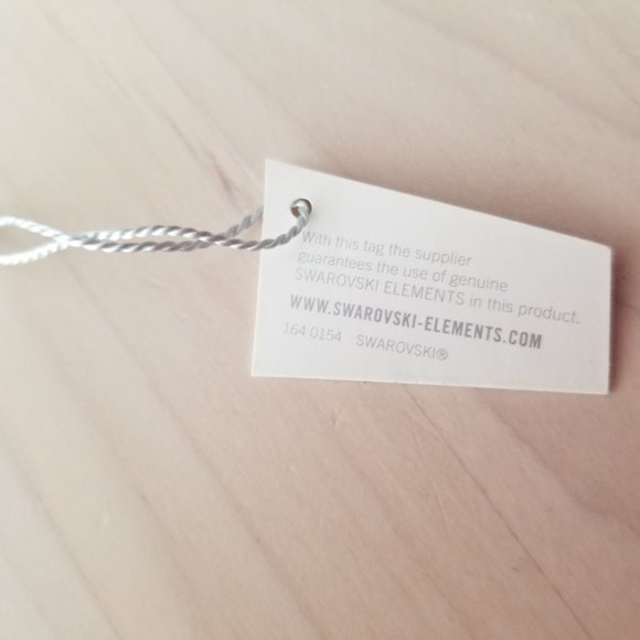 Brand New -Dazzling Swarovski Crystal Rings: The Perfect Gift for Every Occasion - Picture 7 of 16